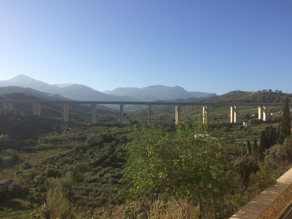 Casa Vacanza Paradise Vicino Cefalu Con Servizio Di Piscina A 3 Chilometri Apartamento Campofelice Di Roccella Exterior foto