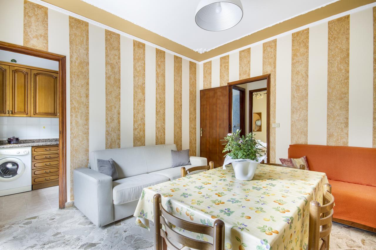 Casa Vacanza Paradise Vicino Cefalu Con Servizio Di Piscina A 3 Chilometri Apartamento Campofelice Di Roccella Exterior foto