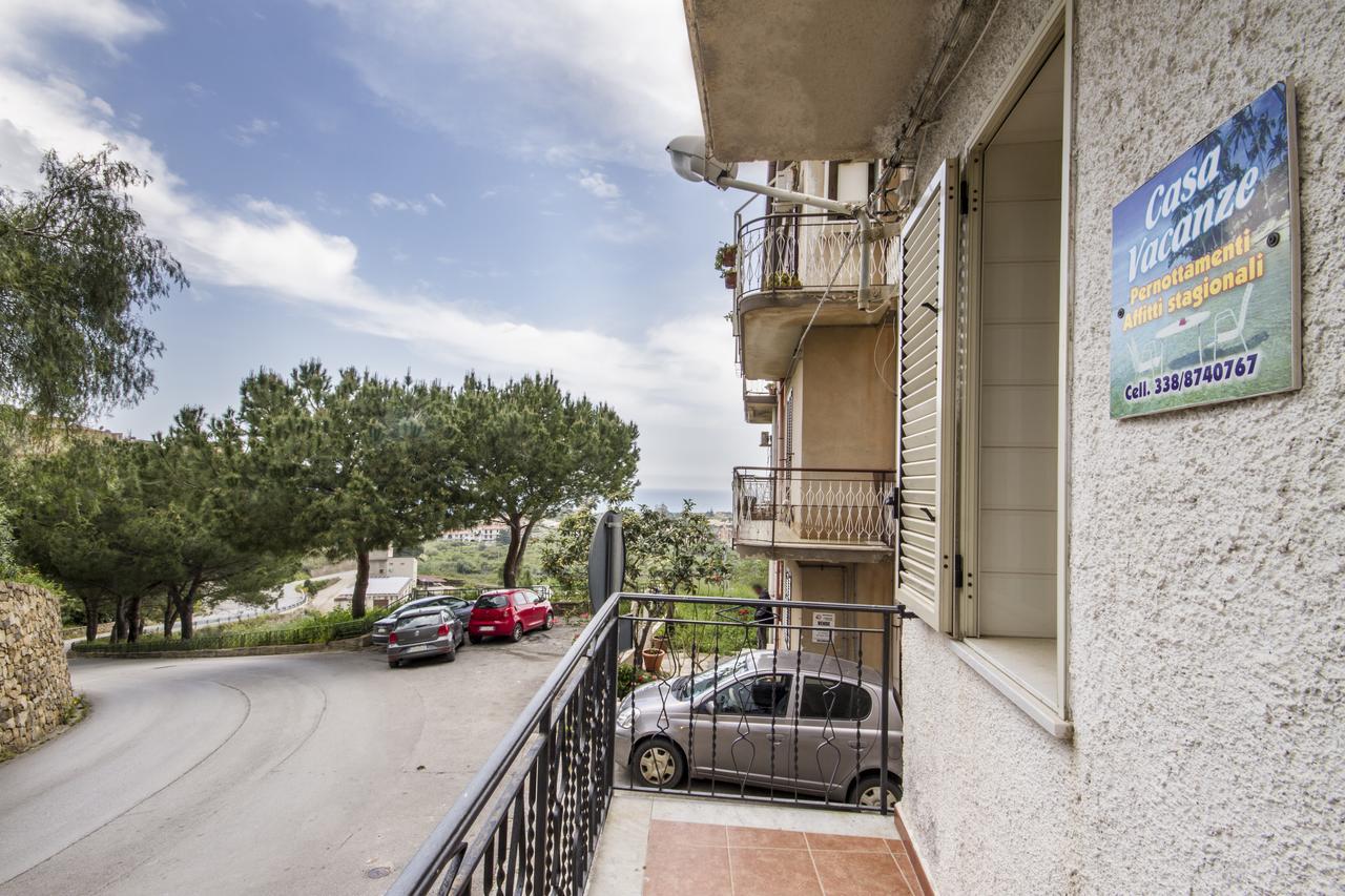Casa Vacanza Paradise Vicino Cefalu Con Servizio Di Piscina A 3 Chilometri Apartamento Campofelice Di Roccella Exterior foto