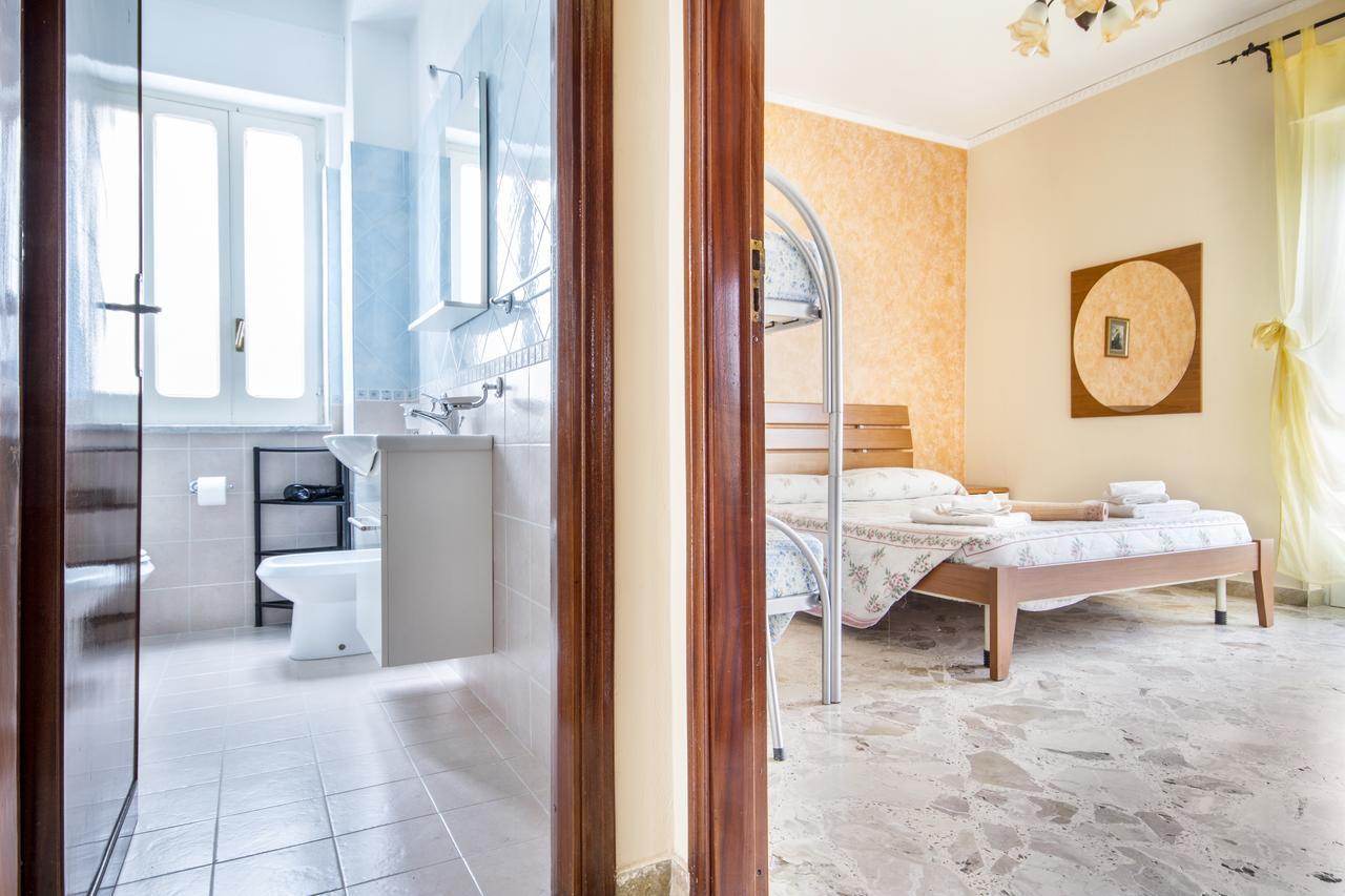 Casa Vacanza Paradise Vicino Cefalu Con Servizio Di Piscina A 3 Chilometri Apartamento Campofelice Di Roccella Exterior foto